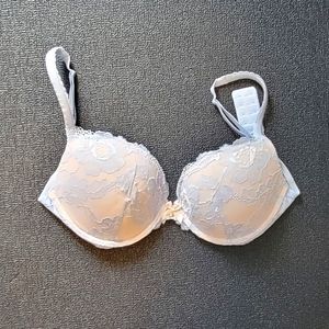 EUC Victoria's Secret Push-up Bra *discontinued design*